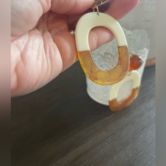 Two tone big earrings - Picture 3 of 3